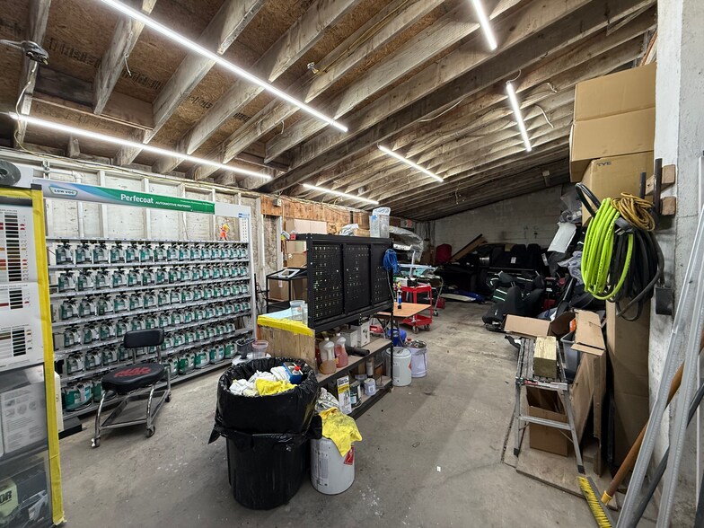 More Photos Of 9 Wilson Dr, New Castle Auto Repair For Lease