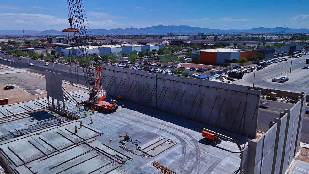 More Photos Of 5156 W Sunset Rd, Las Vegas Distribution For Sale