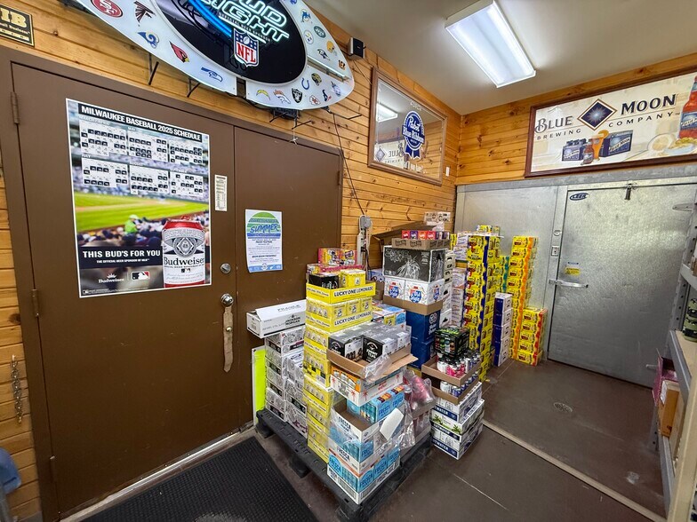 More Photos Of 205 Co Hwy YZ hwy, Dodgeville Freestanding For Sale