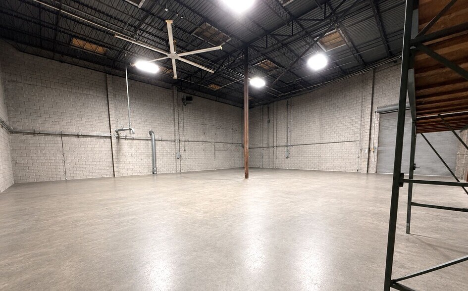 More Photos Of 1381-1397 Baker Rd, Virginia Beach Light Distribution For Lease