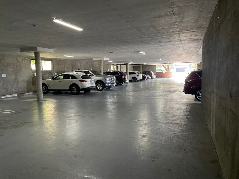 More Photos Of 4515 Ocean View Blvd, La Cañada Flintridge Medical For Lease