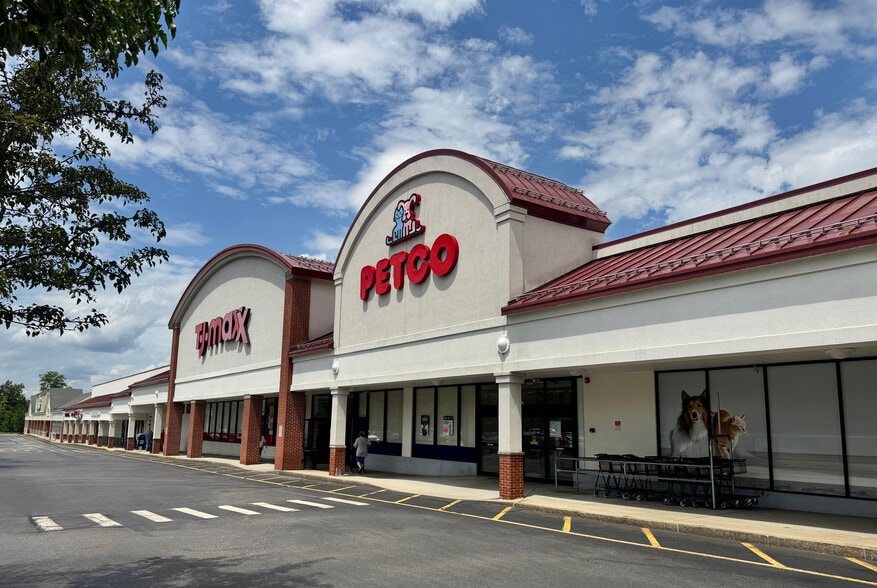 More Photos Of 4-8 Plaistow Rd, Plaistow Unknown For Lease