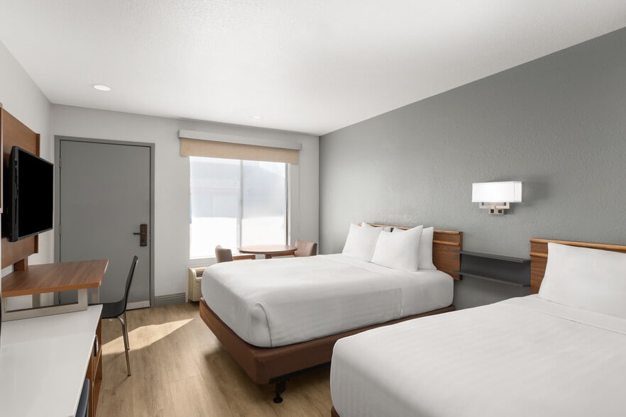 More Photos Of 888 S Main St, Fort Bragg Hotel For Sale