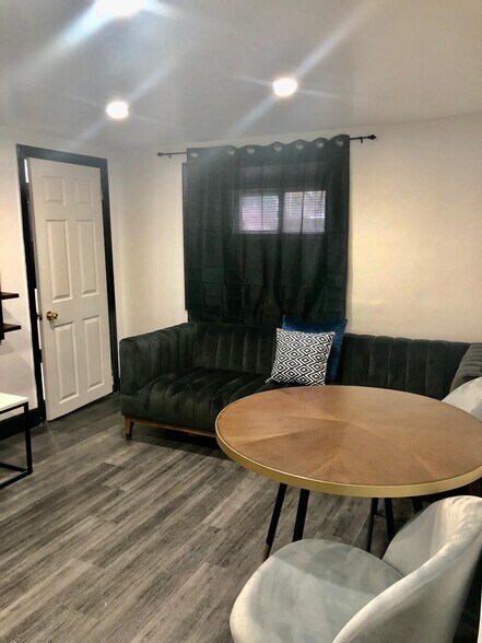 More Photos Of 85 Wilson St, Hamilton Apartments For Sale