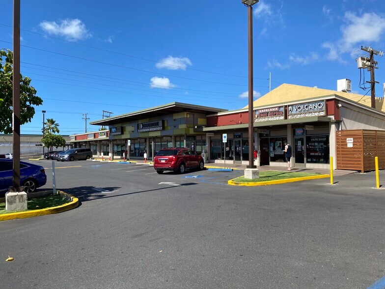 More Photos Of 1210 Dillingham Blvd, Honolulu Unknown For Lease