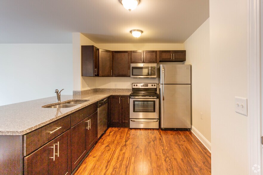 More Photos Of 2 Donna Way, Troy Apartments For Sale