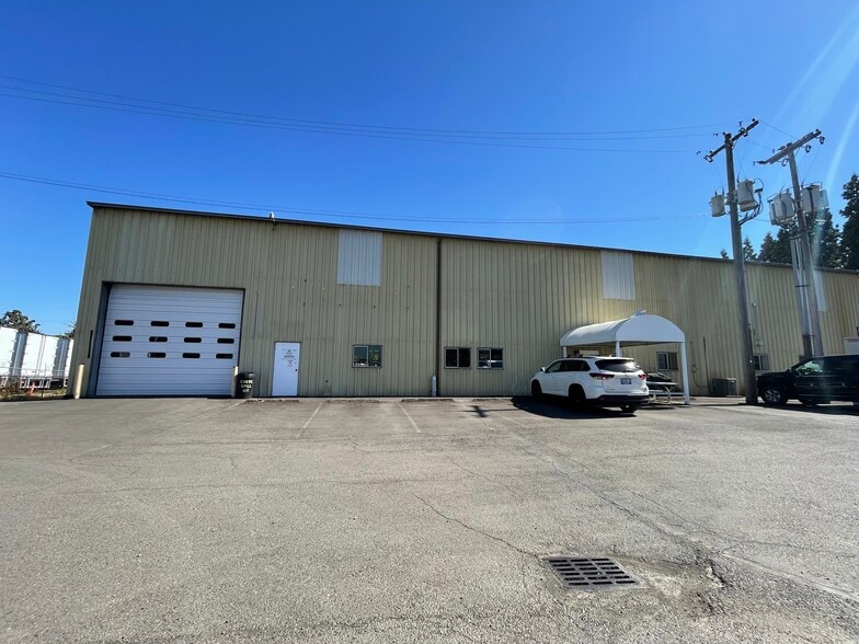 More Photos Of 2730 Cherry Ave NE, Salem Warehouse For Sale