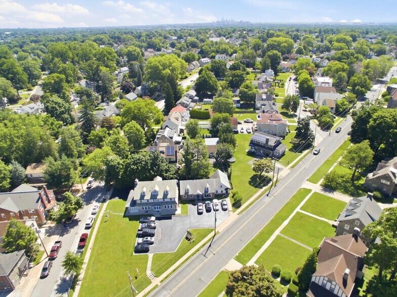 More Photos Of 678 Ferne Blvd, Drexel Hill Office For Sale