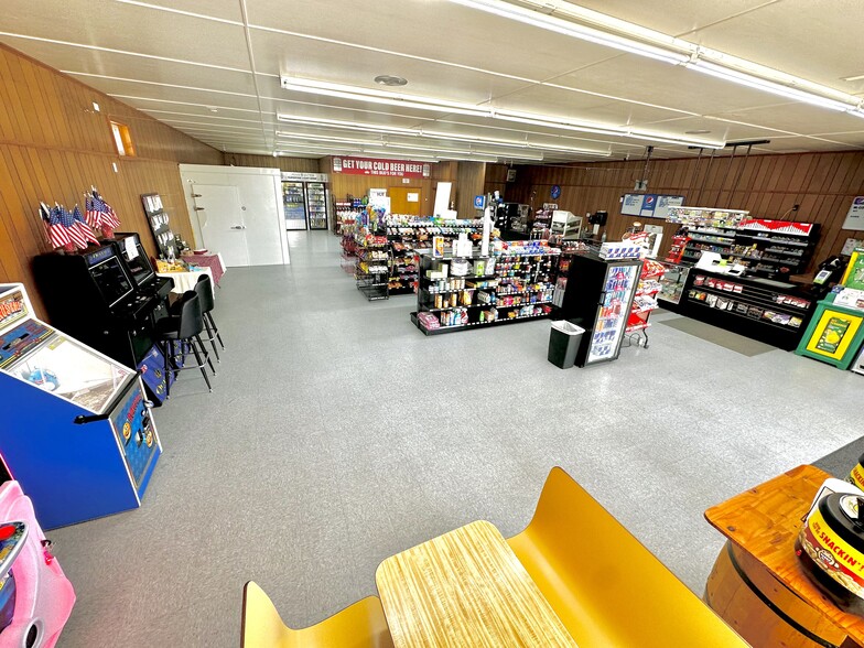 More Photos Of 5728 McCoy Rd, Blacksburg Warehouse For Sale