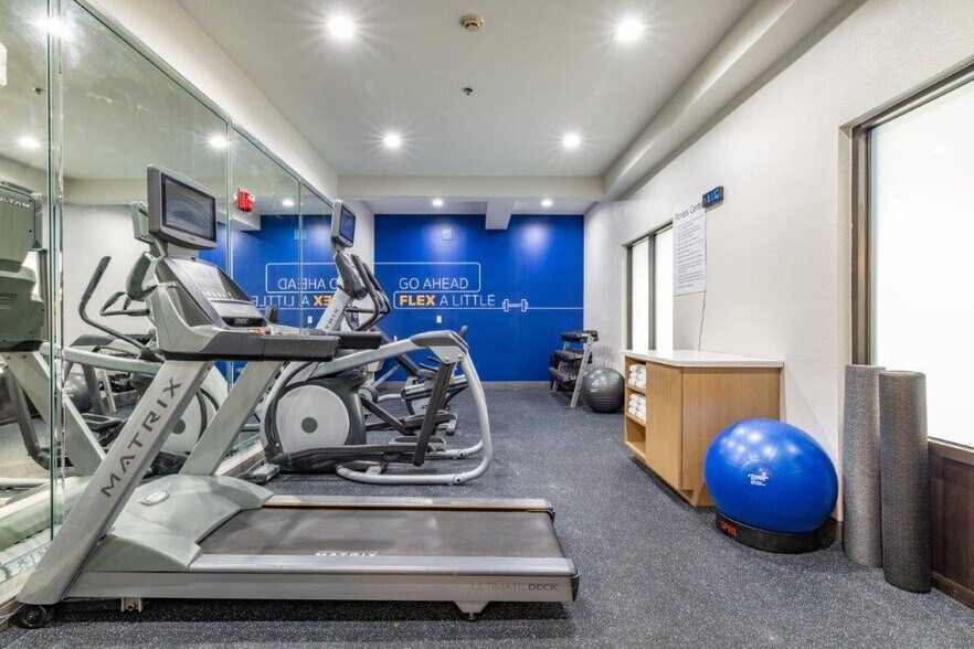 More Photos Of 5696 I 49 N Service Rd, Opelousas Hotel For Sale