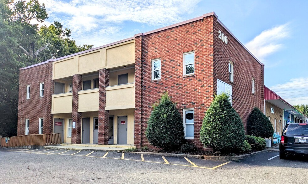 Primary Photo Of 200 Sanford Rd, Pittsboro Medical For Lease
