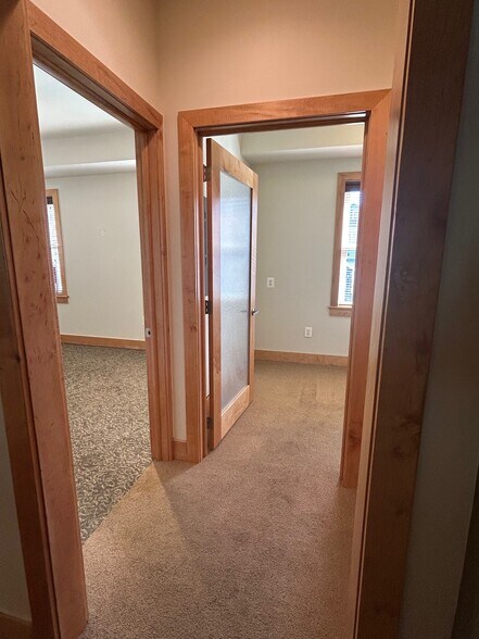 More Photos Of 7520 Main St, Sykesville Office For Lease