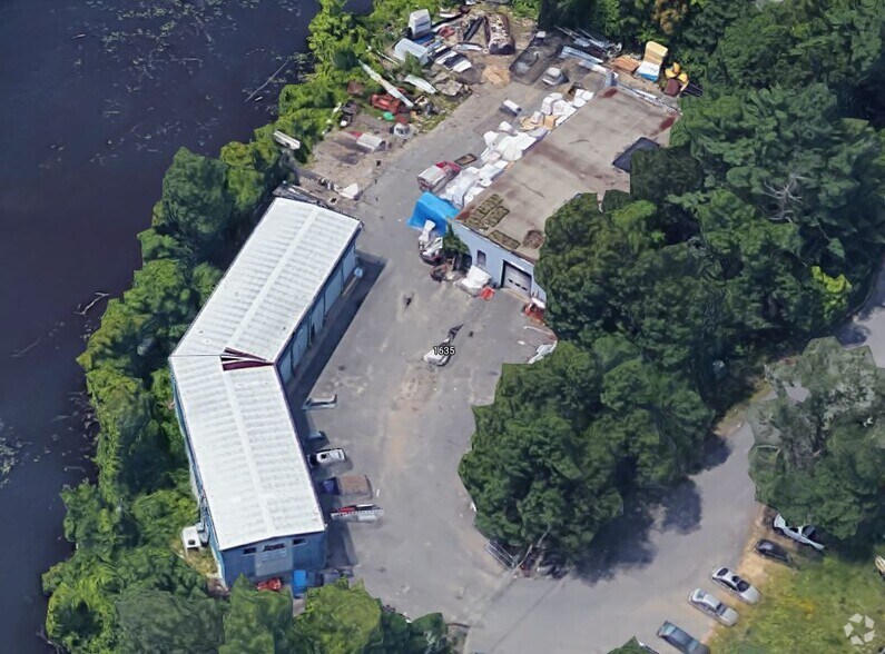 Primary Photo Of 1635 Page Blvd, Springfield Service For Lease