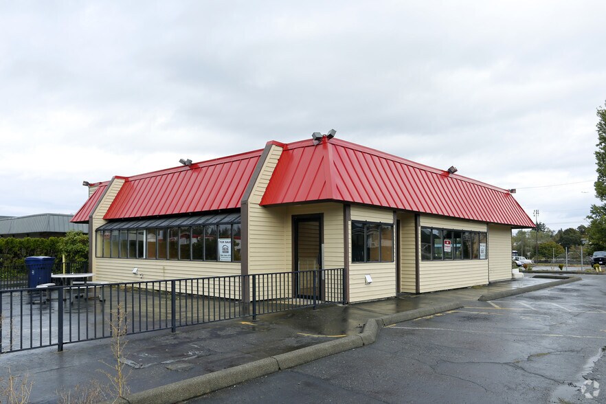 Primary Photo Of 10256 16th Ave SW, Seattle General Retail For Lease