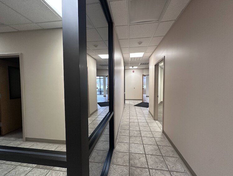 More Photos Of 2400 S Main St, Corbin Flex For Sale
