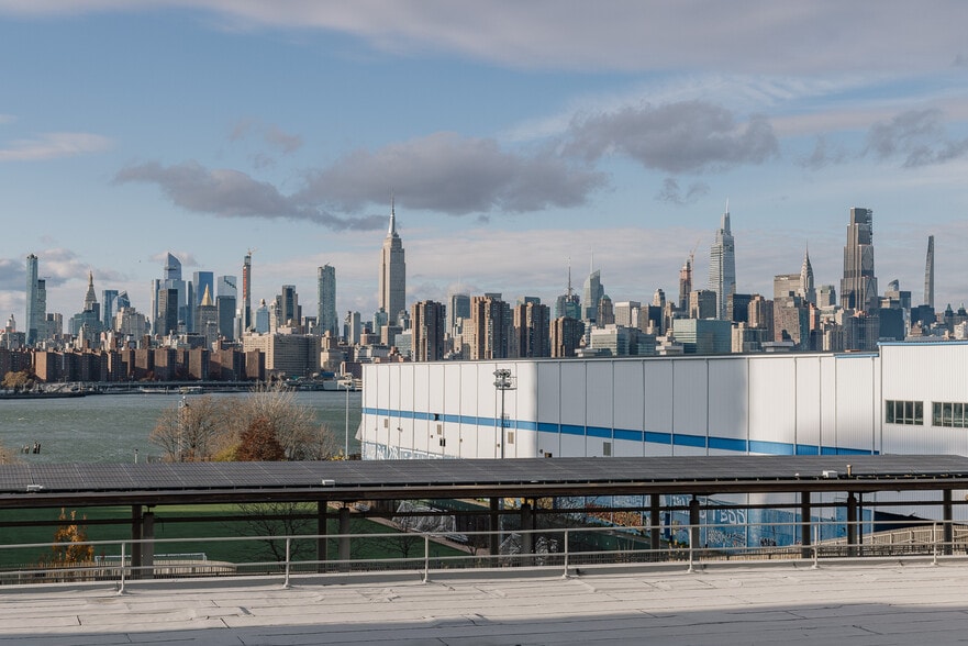 More Photos Of 57 N 9th St, Brooklyn Storefront For Sale