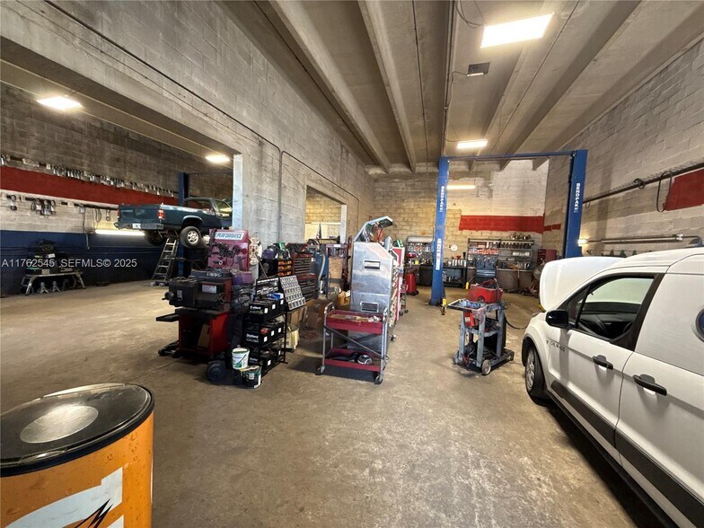 More Photos Of 1750 W 41st St, Hialeah Auto Repair For Sale