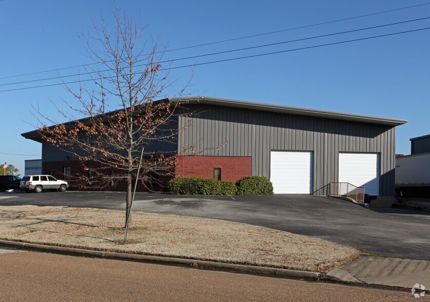 More Photos Of 4800 S Mendenhall Rd, Memphis Warehouse For Lease