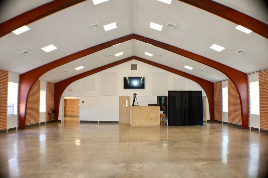 More Photos Of 4265 E Lucas Dr, Beaumont Religious Facility For Sale
