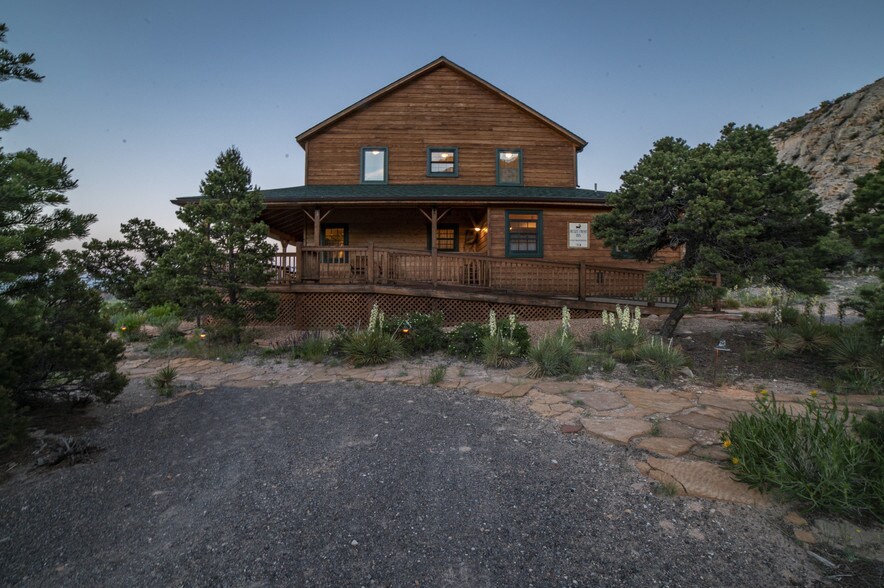 199 125 South St, Teasdale, UT 84773 Hospitality For Sale