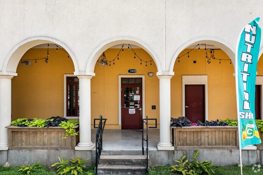 More Photos Of 1901 E Cesar Chavez St, Austin Loft Creative Space For Lease