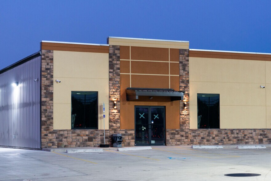 More Photos Of 315 Looney Rd, Piqua Service Station For Lease