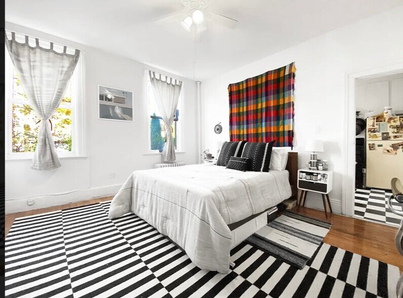 More Photos Of 141 Conselyea St, Brooklyn Multifamily For Sale
