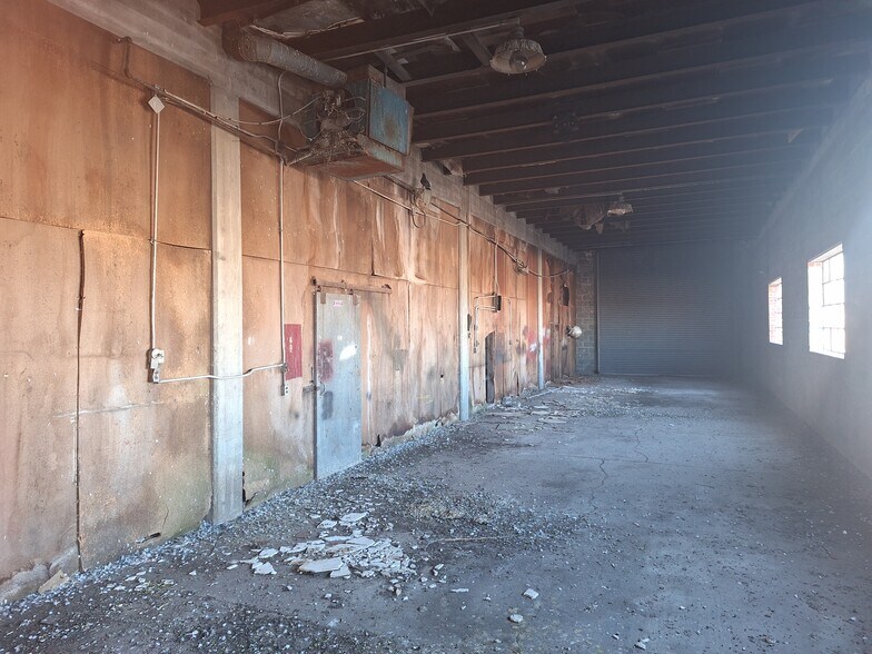 More Photos Of 808 Pacific st, Lexington Specialty For Sale