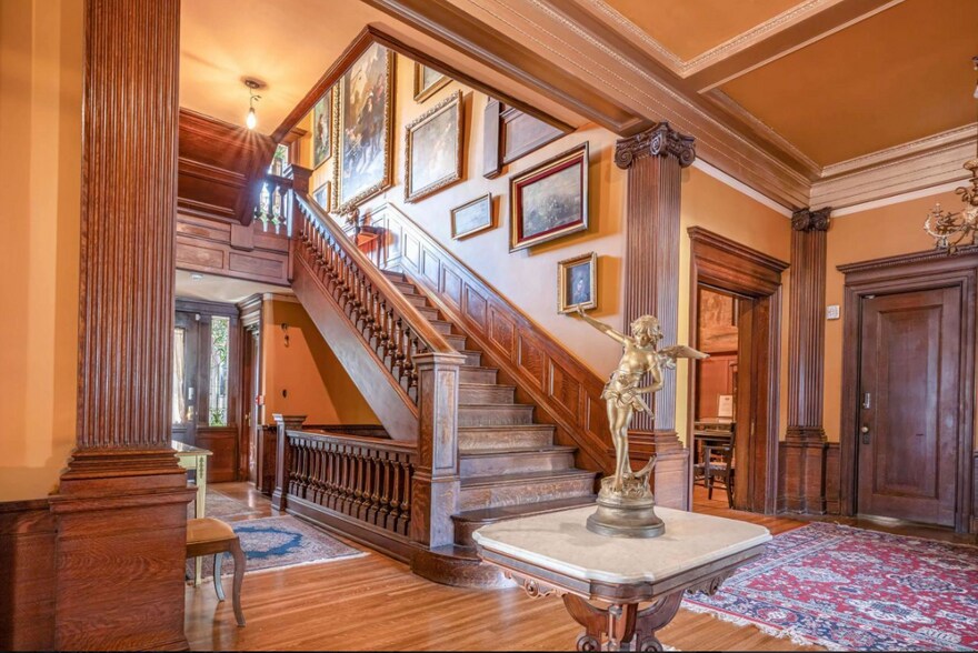 More Photos Of 623 Broadway St, Baraboo Specialty For Sale