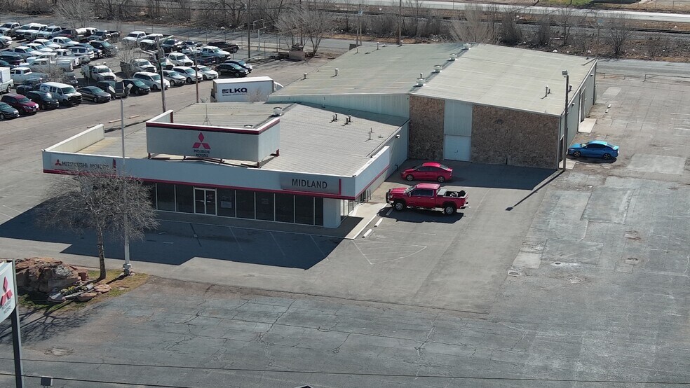 More Photos Of 3915 W Wall St, Midland Auto Dealership For Sale