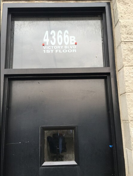 More Photos Of 4366 Victory Blvd, Staten Island Warehouse For Lease