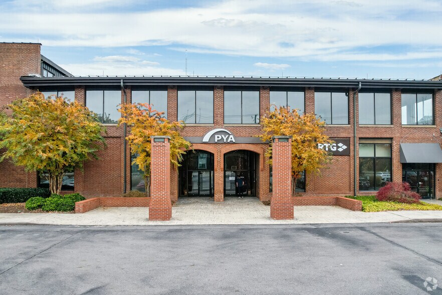 More Photos Of 2200-2300 Sutherland Ave, Knoxville Office For Lease
