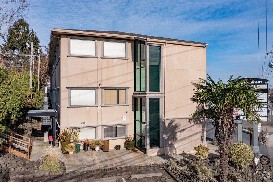 More Photos Of 9221 SW Barbur Blvd, Portland Loft Creative Space For Lease