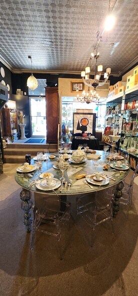 More Photos Of 7806 Old Georgetown Rd, Bethesda Storefront For Sale