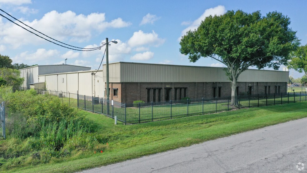 More Photos Of 8915 Maislin Dr, Tampa Warehouse For Sale