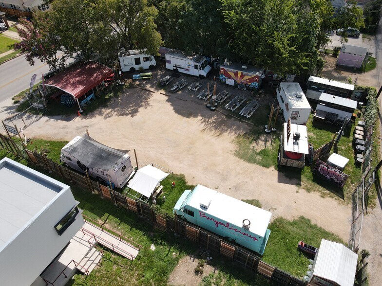 More Photos Of 2207 E Cesar Chavez St, Austin Land For Sale