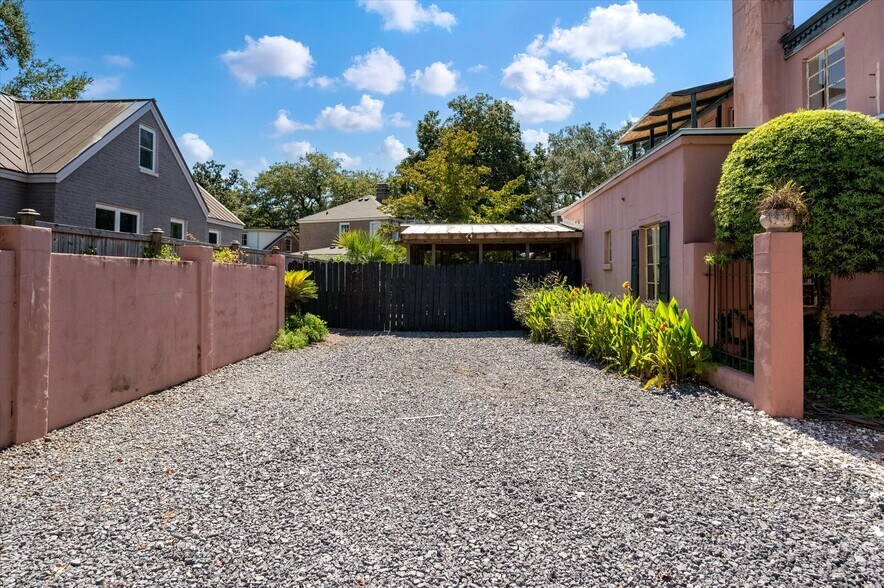 More Photos Of 565 Savannah Hwy, Charleston Office Residential For Sale