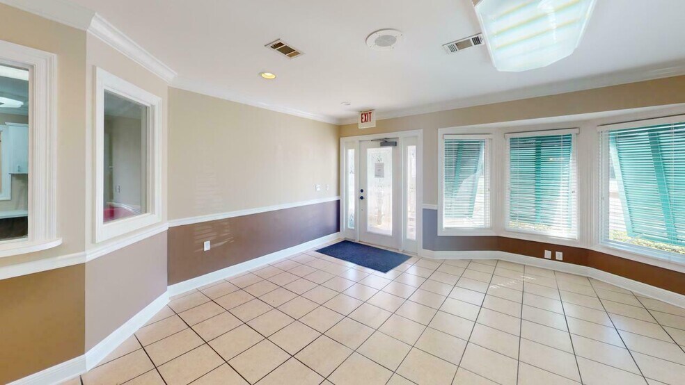 More Photos Of 2103 Jenks Ave, Panama City Medical For Lease