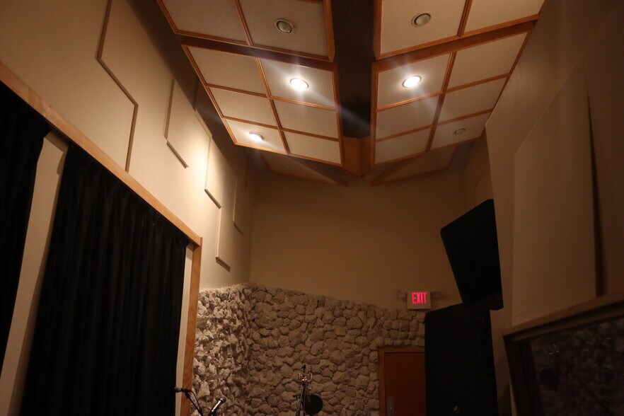 More Photos Of 7180-7194 SW 47th St, Miami Service For Sale