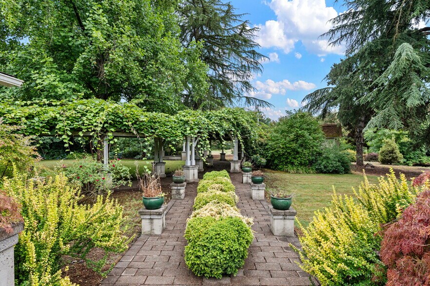More Photos Of 292 S Garden Way, Eugene Land For Sale