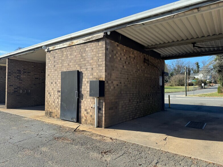 More Photos Of 91 Corban Ave SW, Concord Carwash For Lease