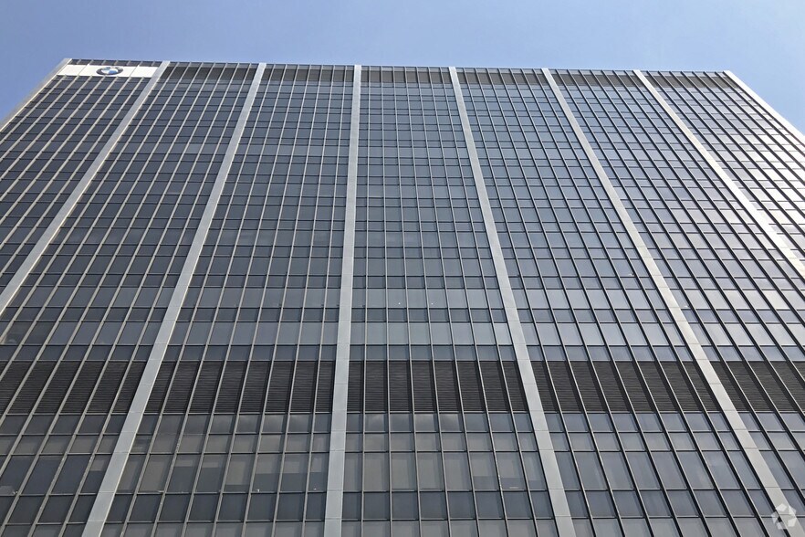More Photos Of 555 W 57th St, New York Office For Lease