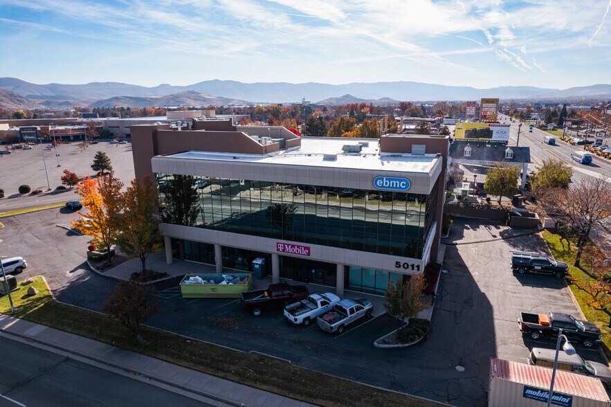 More Photos Of 5011 Meadowood Mall Cir, Reno Office For Lease