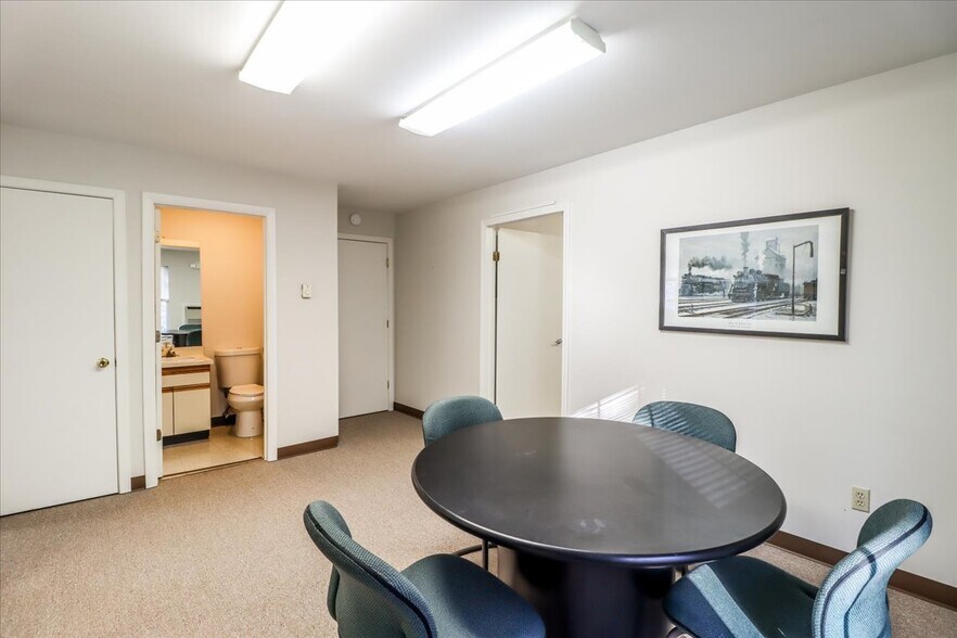 More Photos Of 219 Kent Rd, New Milford Office For Lease