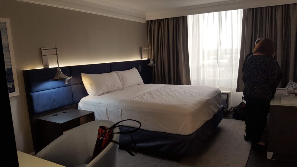 More Photos Of 108 1st St, Macon-Bibb Hotel For Sale