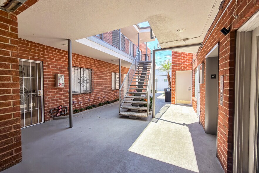 More Photos Of 8701 La Tijera Blvd, Los Angeles Storefront For Sale