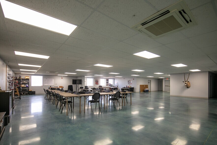 More Photos Of 1805 Fortune Dr, Winchester Warehouse For Sale