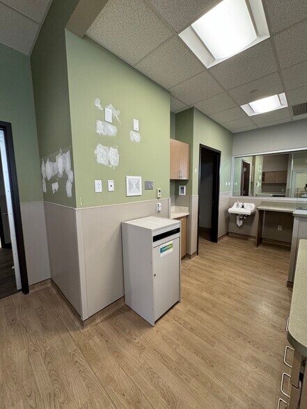 More Photos Of 2521 Walden Ave, Cheektowaga Storefront Retail Office For Lease