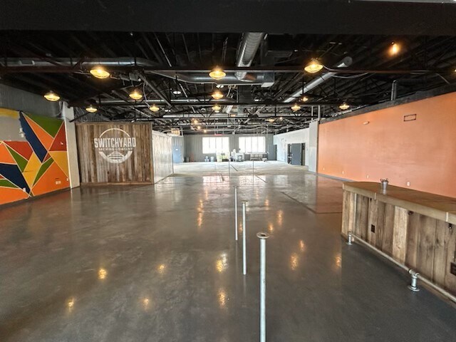 More Photos Of 419 N Walnut St, Bloomington Storefront For Sale