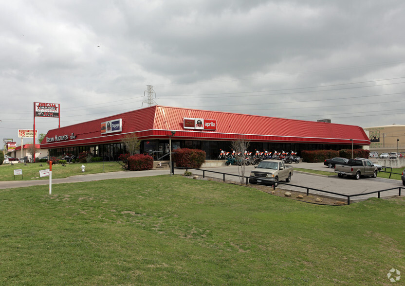 Primary Photo Of 13700 N Stemmons Fwy, Farmers Branch General Retail For Lease